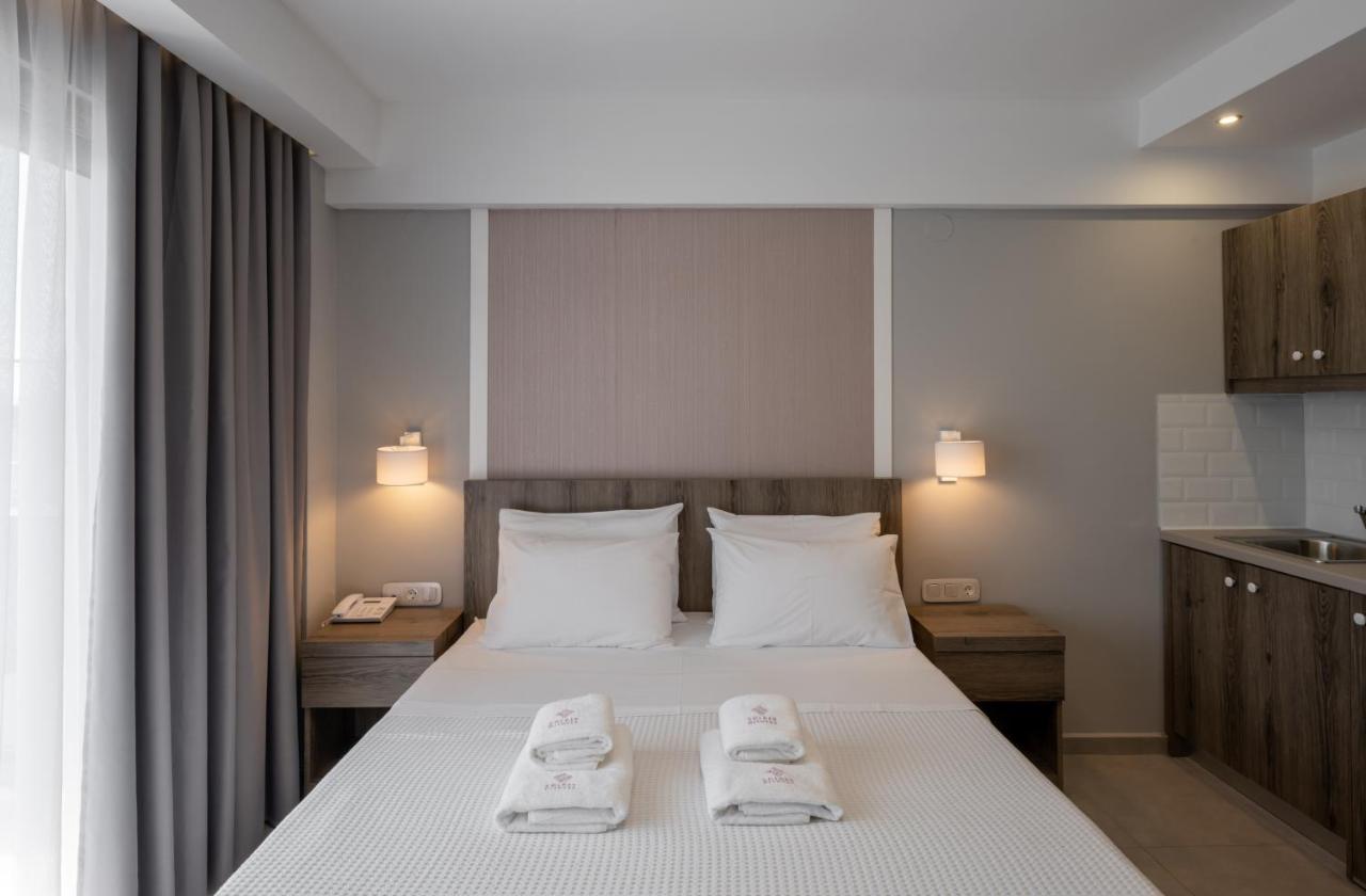 Golden Olympus Rooms Paralía Екстериор снимка