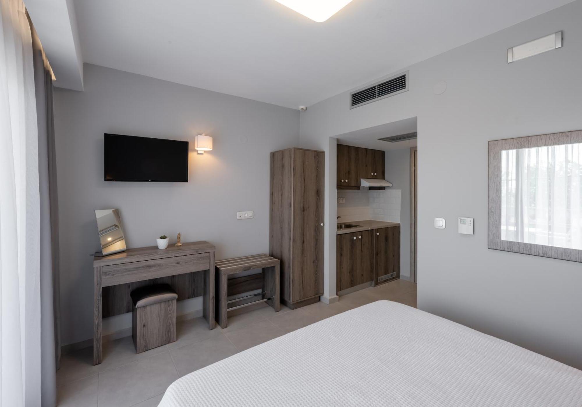 Golden Olympus Rooms Paralía Екстериор снимка